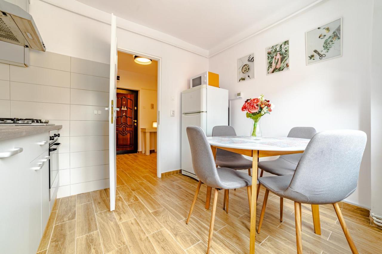 Mid-Term Rental Racadau Apartment Braşov Eksteriør billede