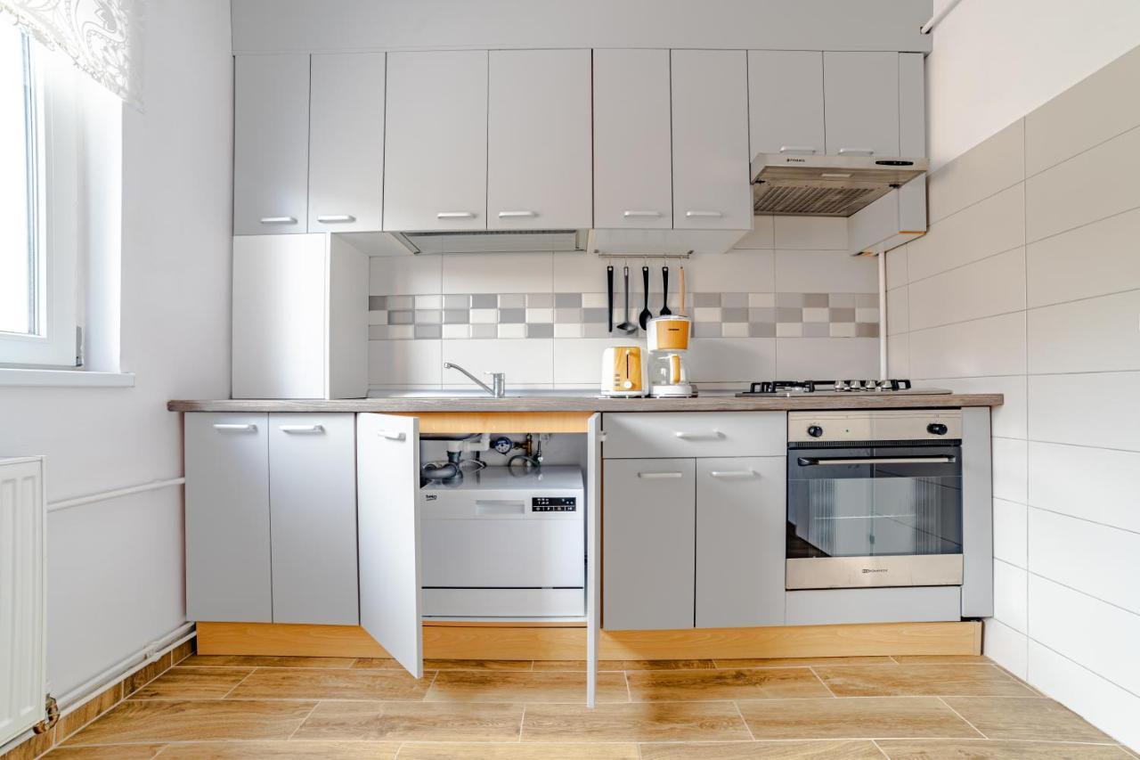 Mid-Term Rental Racadau Apartment Braşov Eksteriør billede